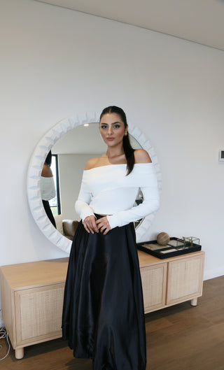 Aliyah Off shoulder Cream Ribbed-Knit Top